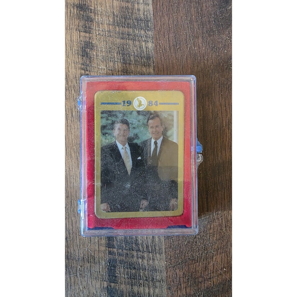 Ronald Reagan and George Bush Large Pin Button In Case - Picture 2 of 3